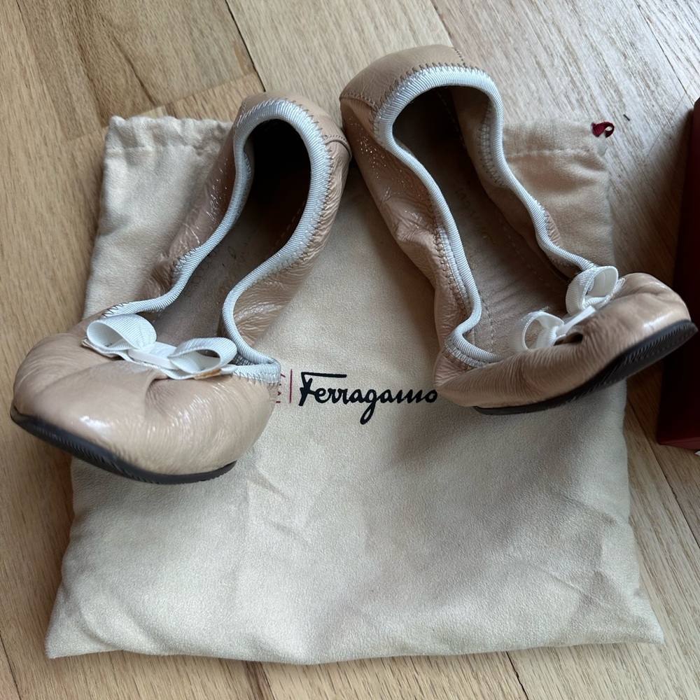 Salvatore Ferragamo ‘Joy’ ballet flats in color ‘New Bisque’